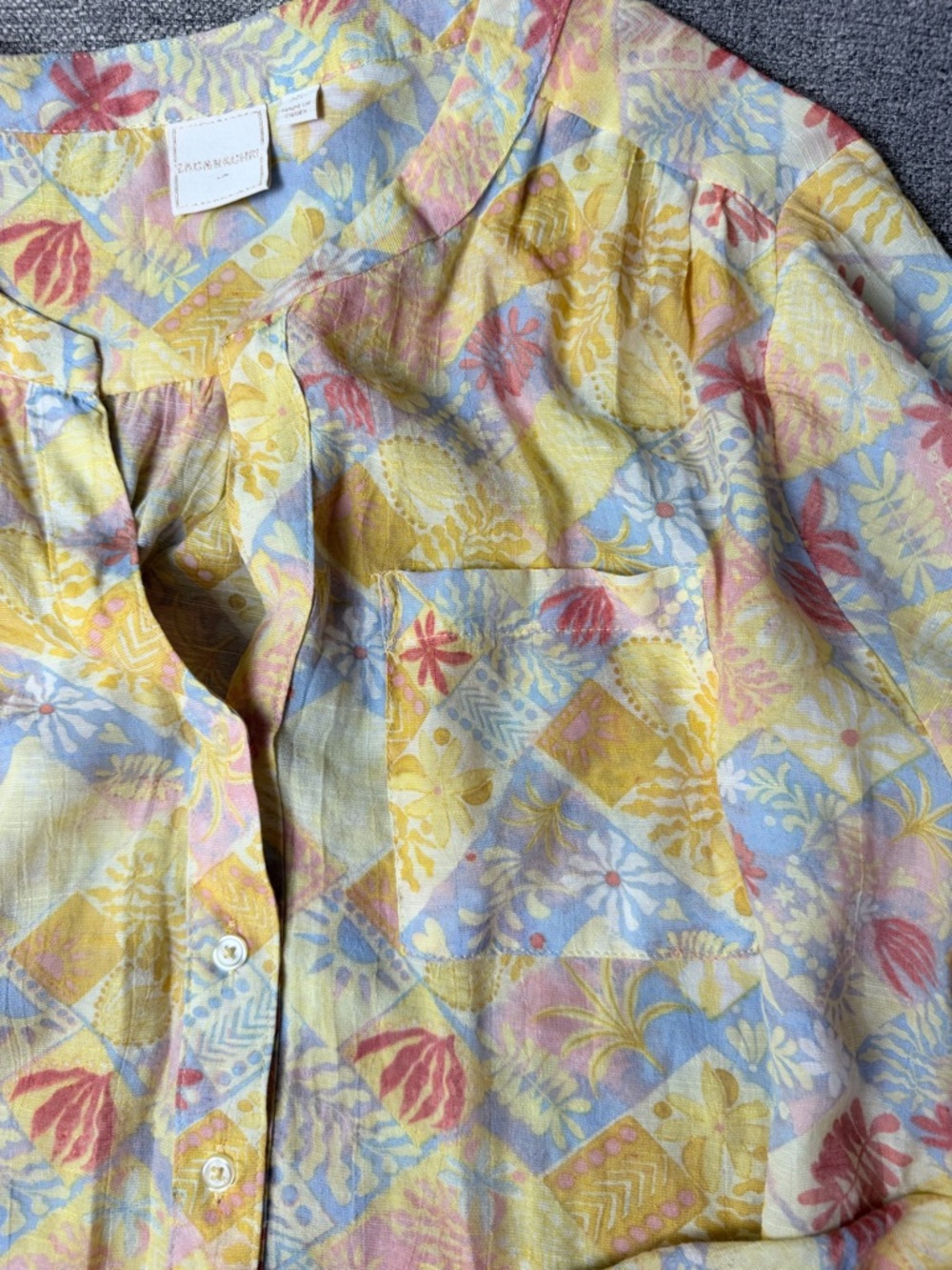 Womens Yellow Floral Button-Front Blouse - Picture 9 of 9